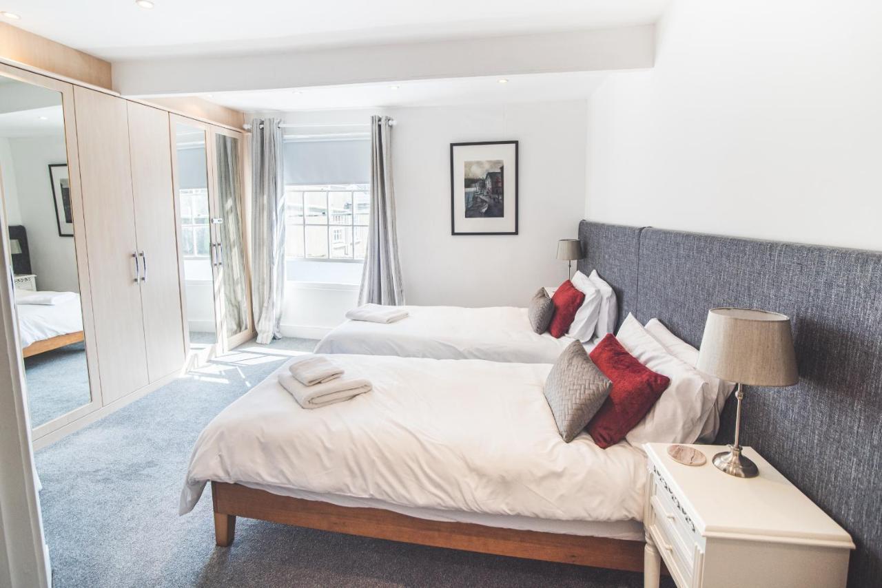 Top Storey Dartmouth Bagian luar foto